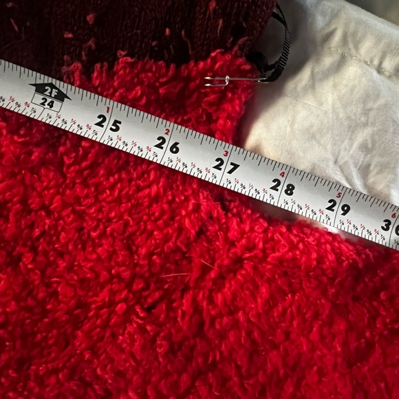 Lululemon Ombre Knit Textured Turtleneck Red Merlot/Carnation Red Size 8 - Picture 14 of 14